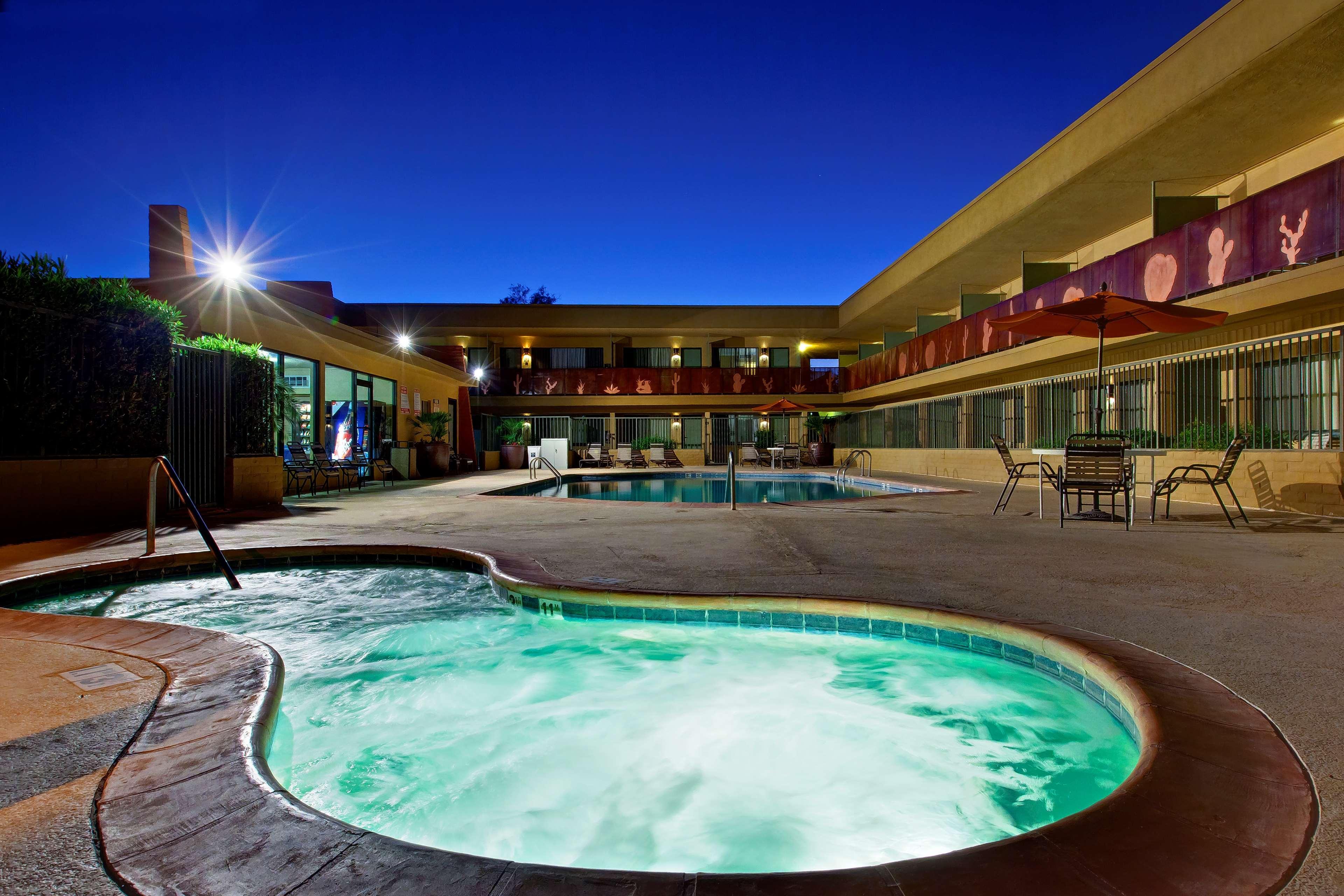 Best Western Royal Sun Inn & Suites Tucson Eksteriør billede